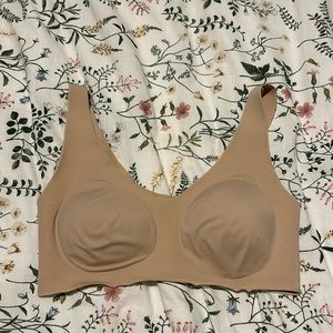 Uniqlo airism bra